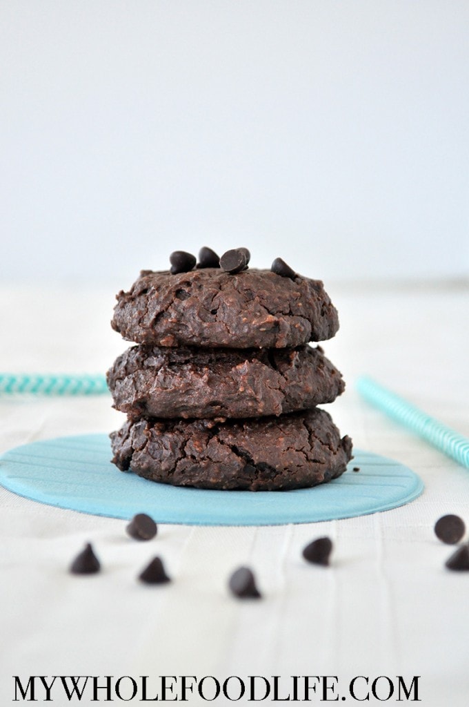 Flourless Peppermint Chocolate Cookies